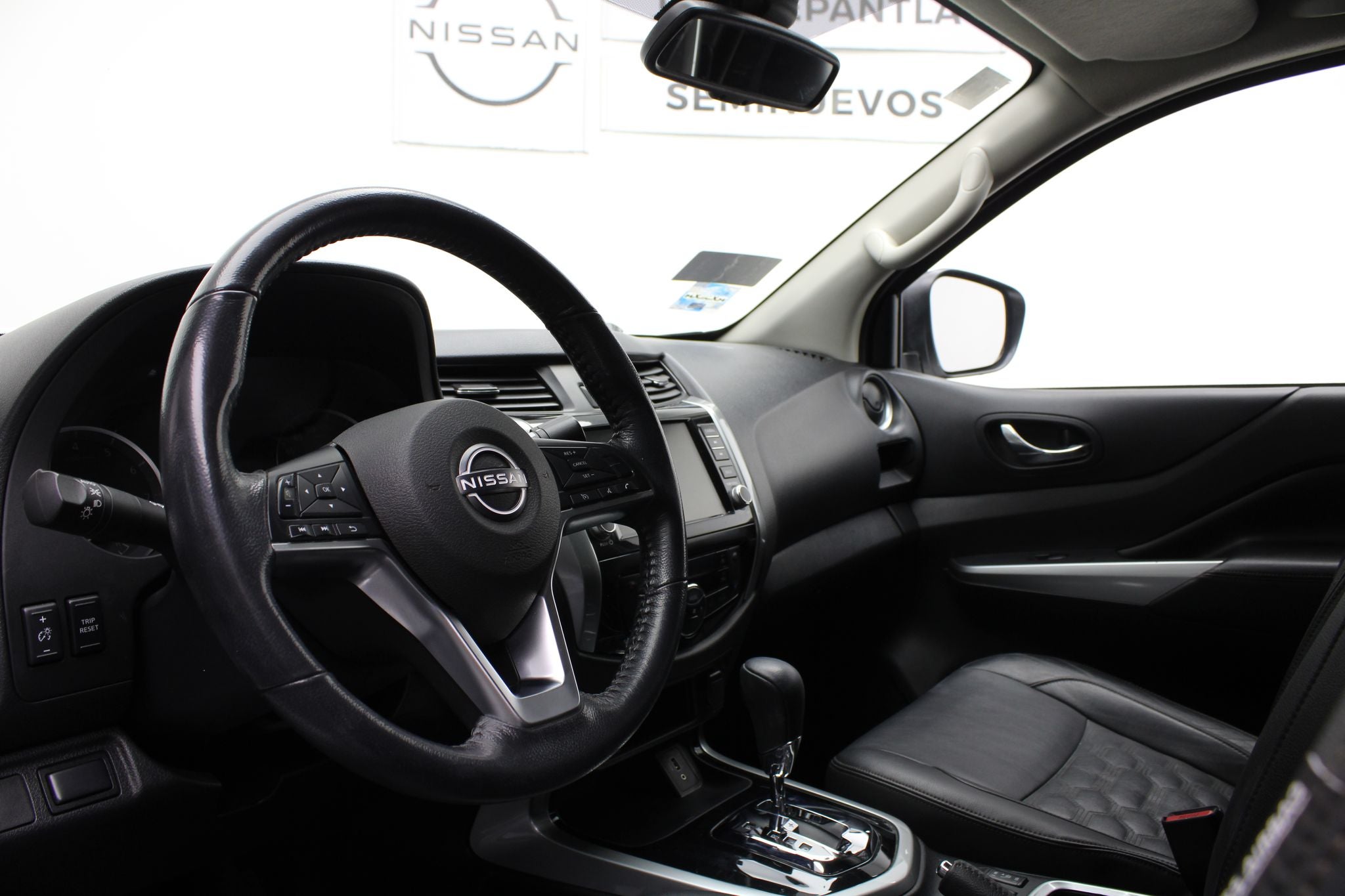 2023 Nissan Frontier 2.5 Le Platinum At