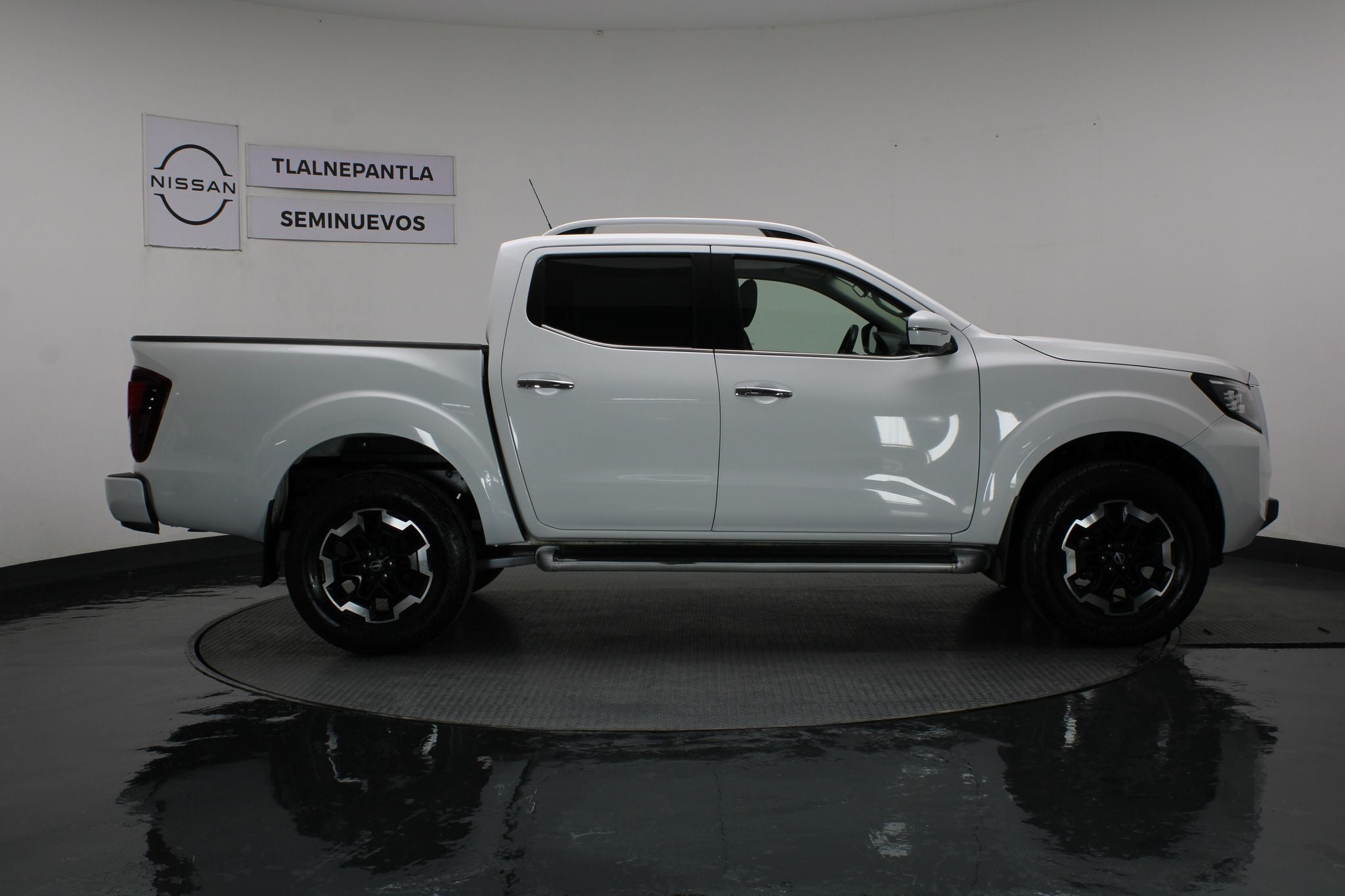 2023 Nissan Frontier 2.5 Le Platinum At