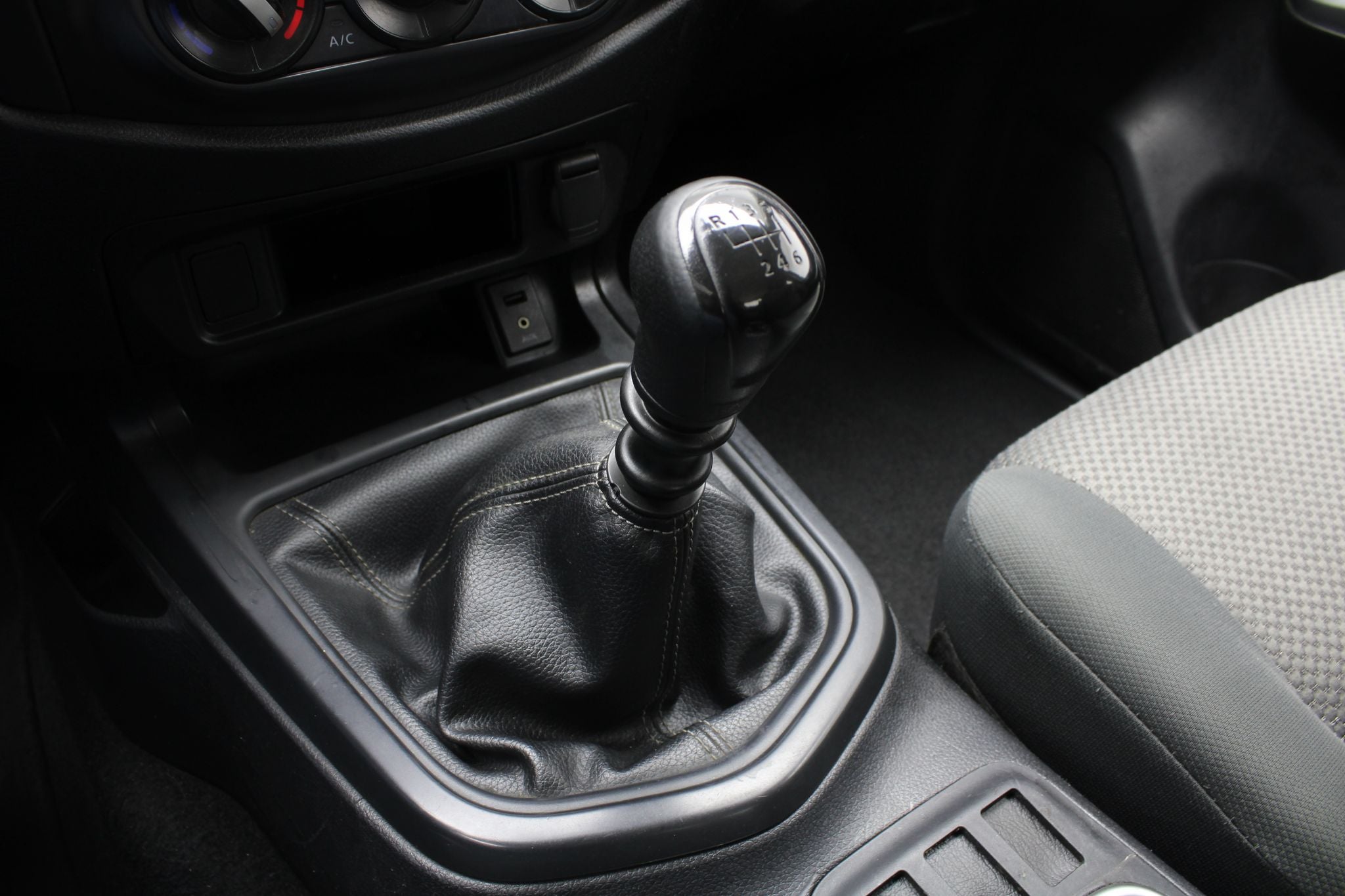 2022 Nissan Frontier 2.5 Se Mt