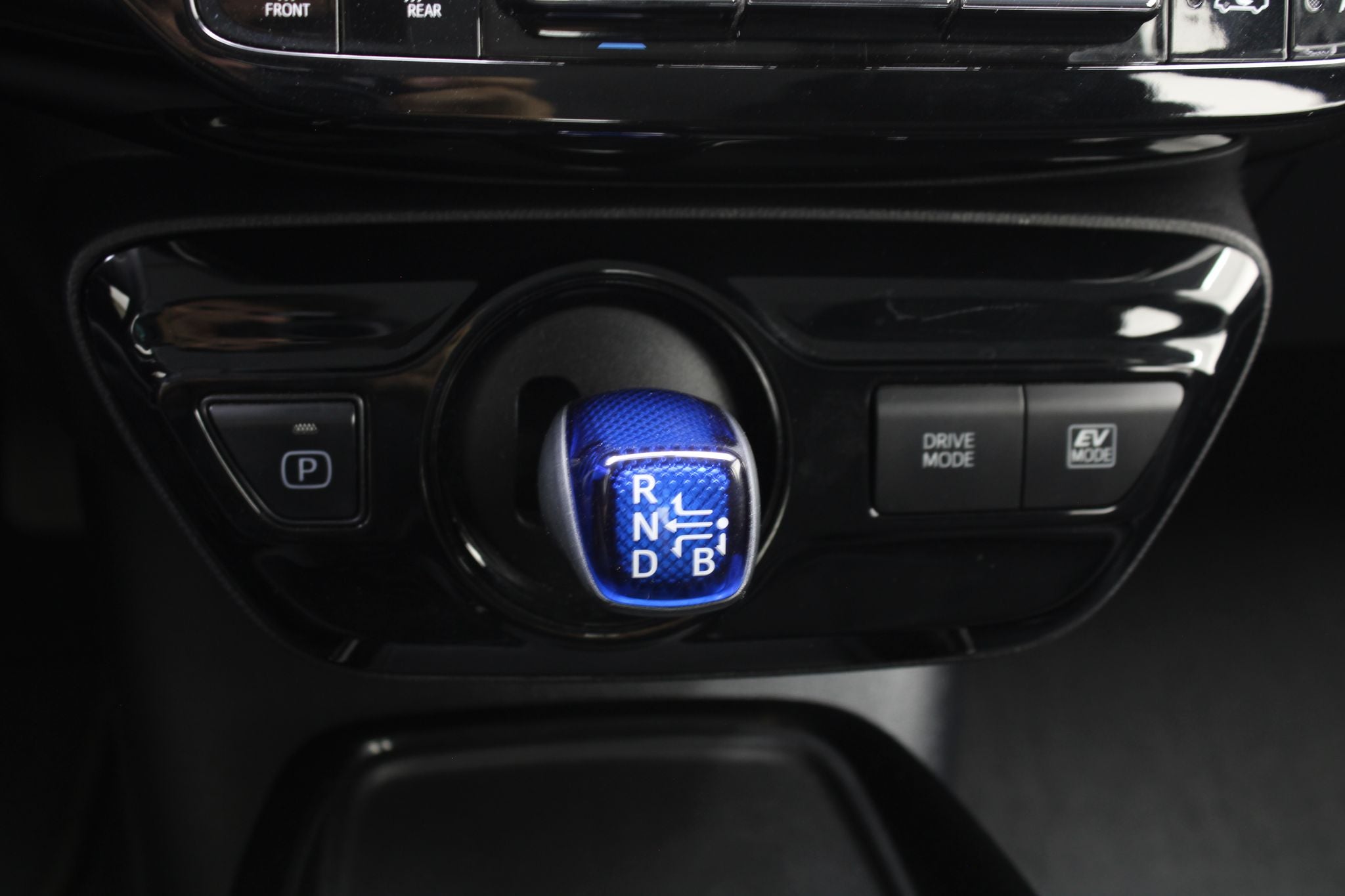 2020 Toyota Prius 1.8 Base Hibrido Cvt