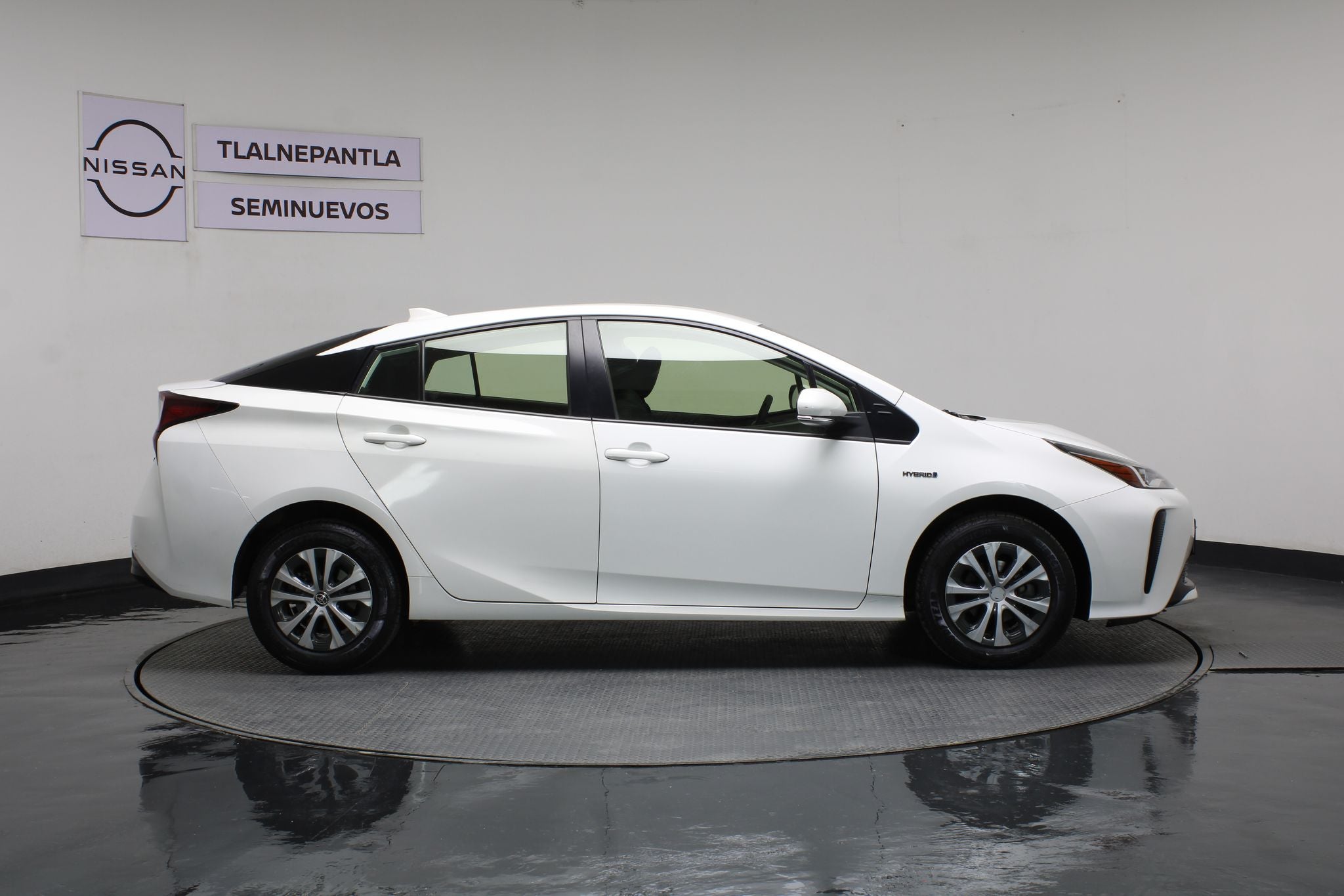 2020 Toyota Prius 1.8 Base Hibrido Cvt